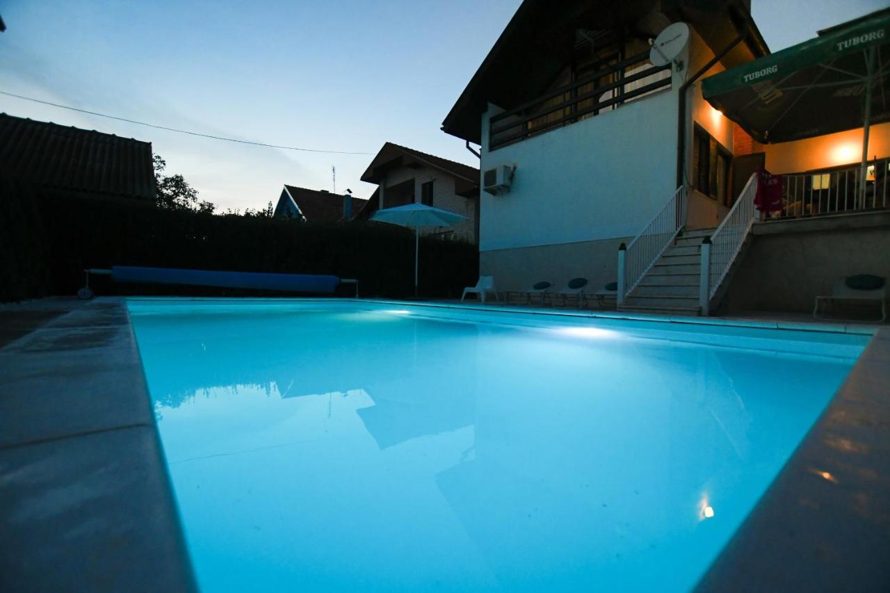 Villa Mina Kladovo, 5-Bedroom Villa With Pool For Up To 12 People Kültér fotó