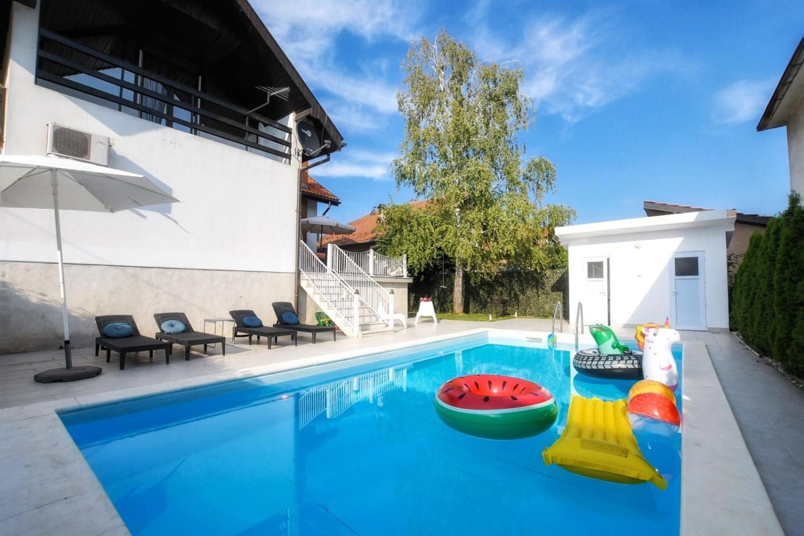 Villa Mina Kladovo, 5-Bedroom Villa With Pool For Up To 12 People Kültér fotó