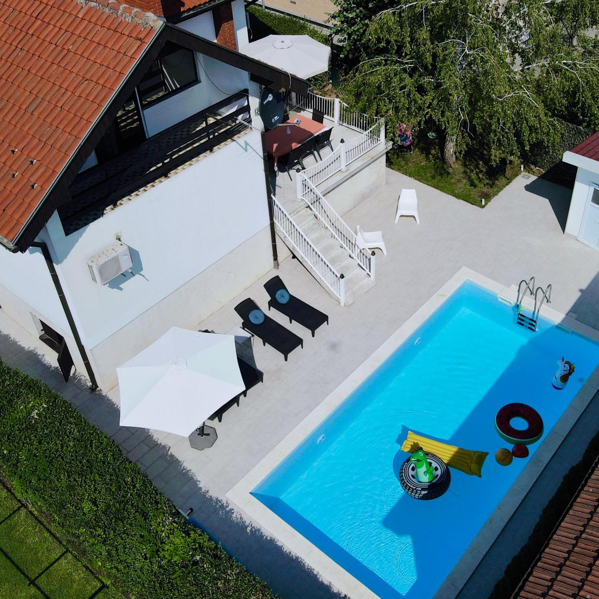 Villa Mina Kladovo, 5-Bedroom Villa With Pool For Up To 12 People Kültér fotó